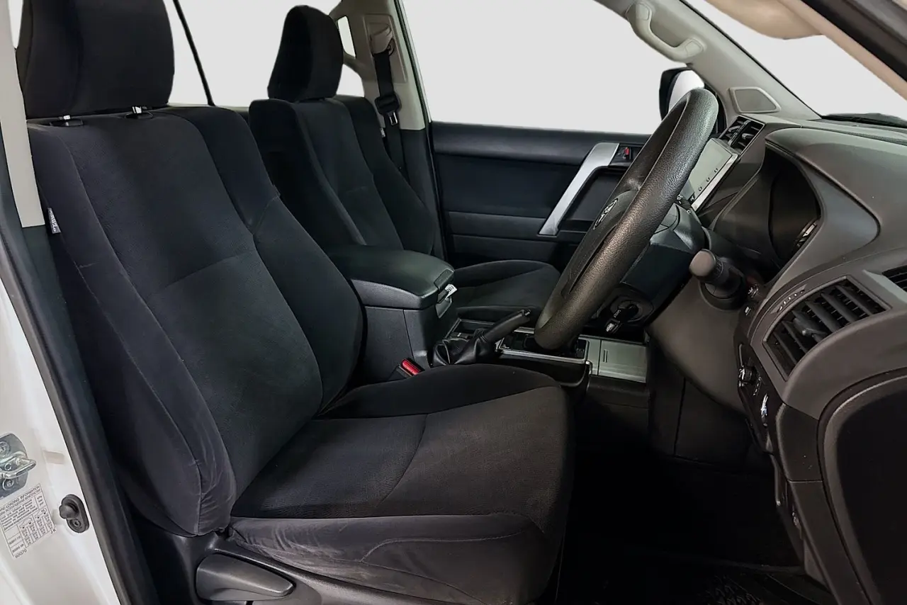 2023 Toyota Landcruiser Prado Gallery Image 13