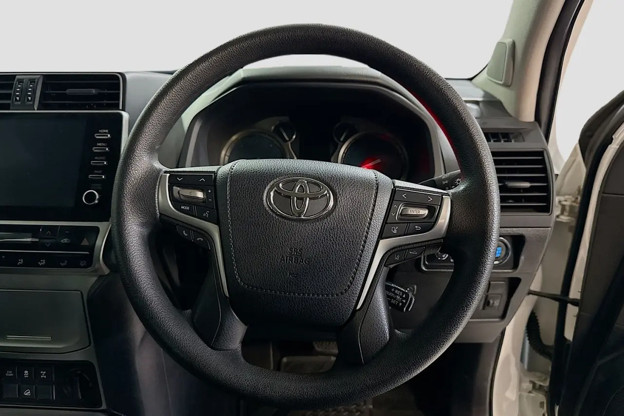 2023 Toyota Landcruiser Prado Gallery Image 21