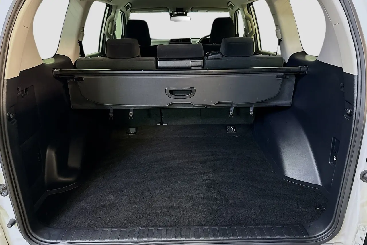 2023 Toyota Landcruiser Prado Gallery Image 27