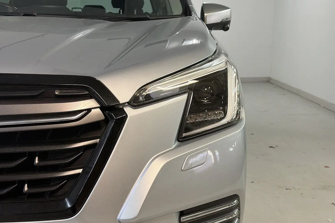 2023 Subaru Forester Gallery Image 3