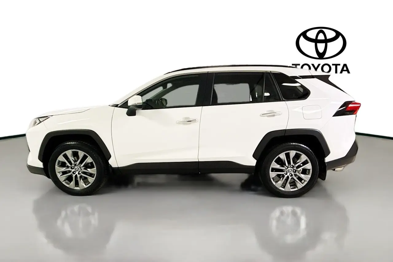 2023 Toyota RAV4 Gallery Image 5