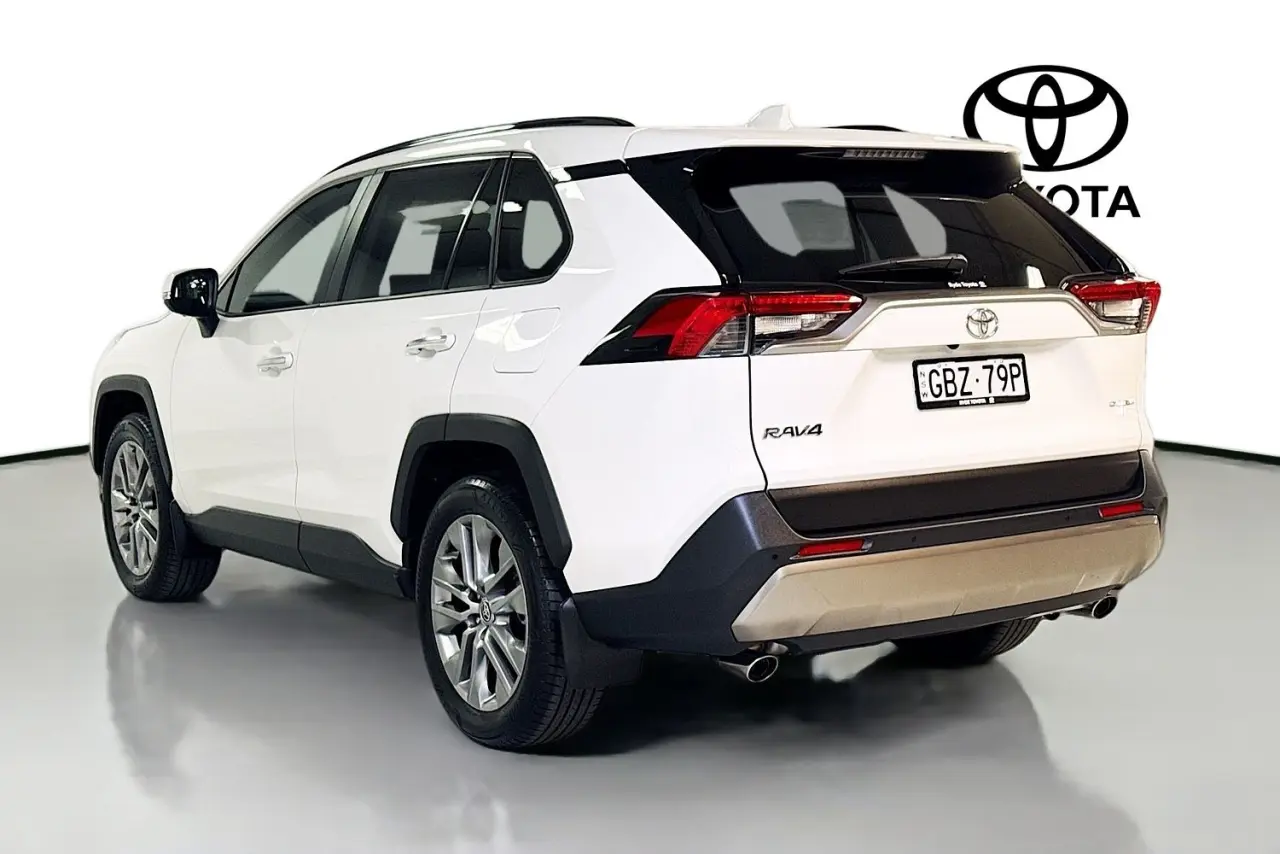 2023 Toyota RAV4 Gallery Image 6