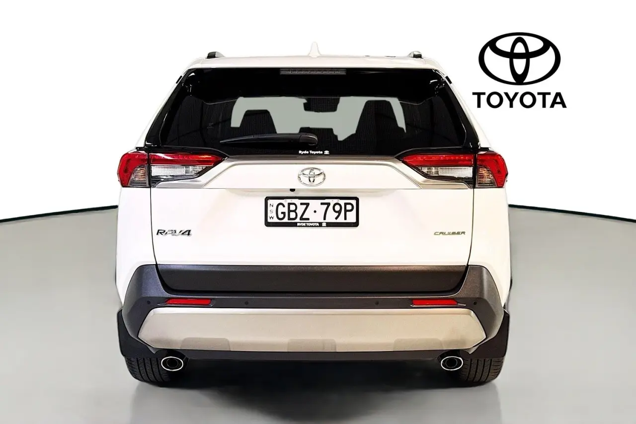 2023 Toyota RAV4 Gallery Image 7