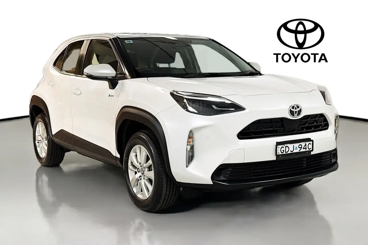 2025 Toyota Yaris Cross Gallery Image 1