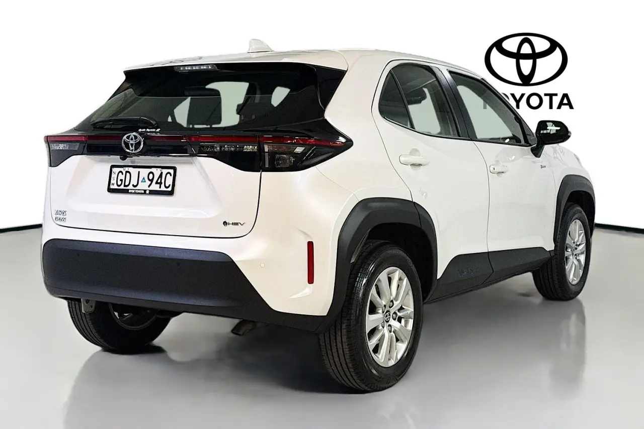 2025 Toyota Yaris Cross Gallery Image 10