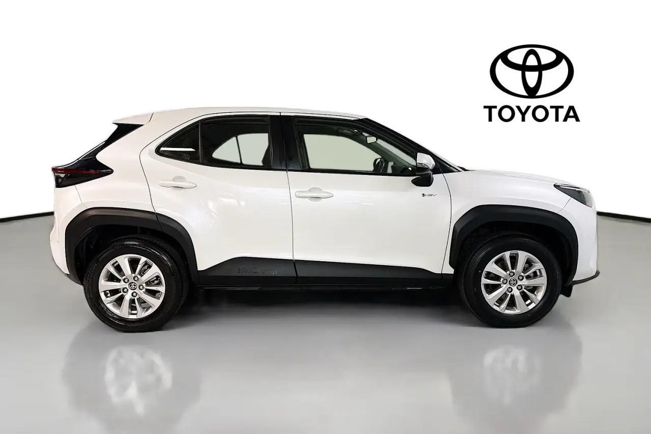 2025 Toyota Yaris Cross Gallery Image 11