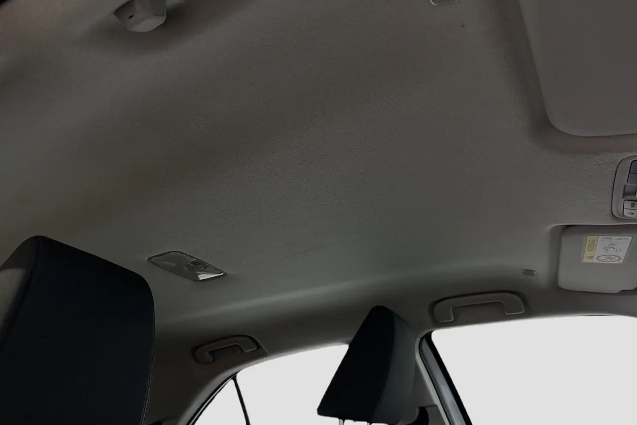 2025 Toyota Yaris Cross Gallery Image 12