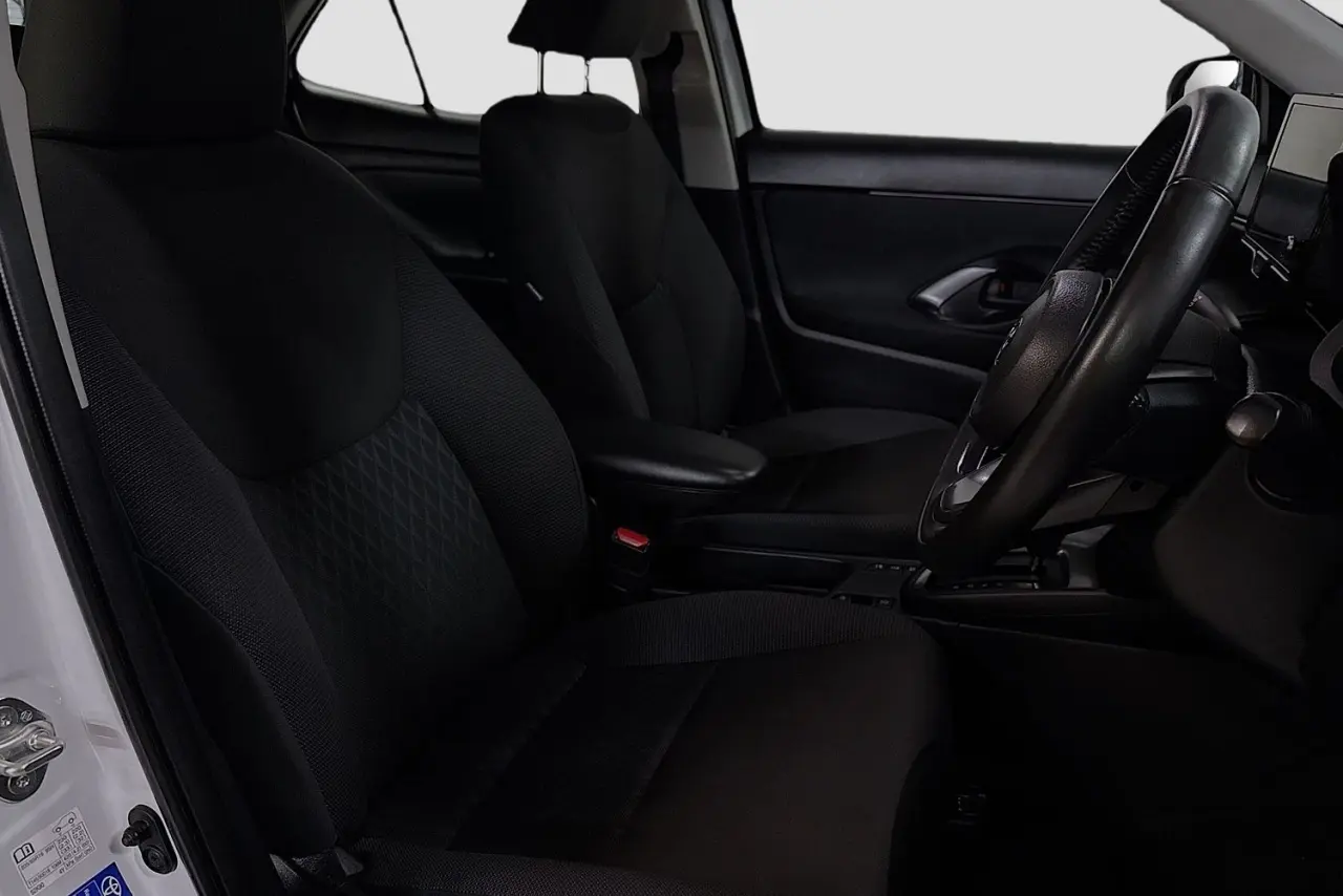 2025 Toyota Yaris Cross Gallery Image 13