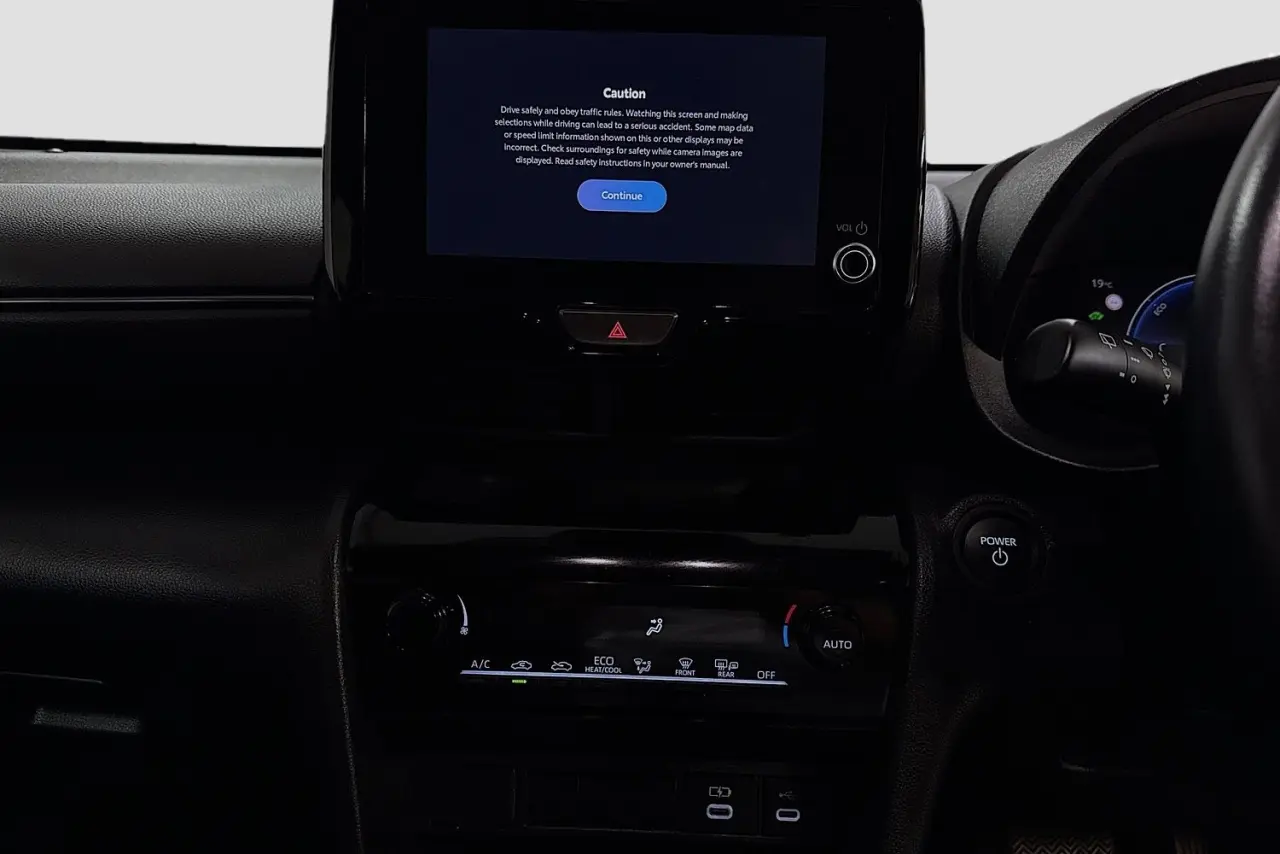 2025 Toyota Yaris Cross Gallery Image 15