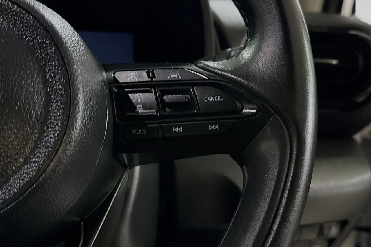 2025 Toyota Yaris Cross Gallery Image 20