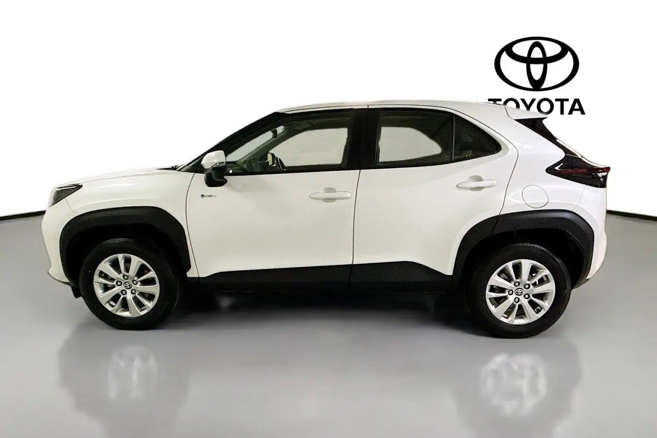2025 Toyota Yaris Cross Gallery Image 5