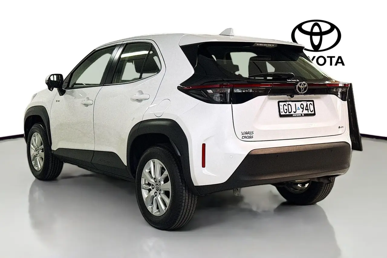 2025 Toyota Yaris Cross Gallery Image 6