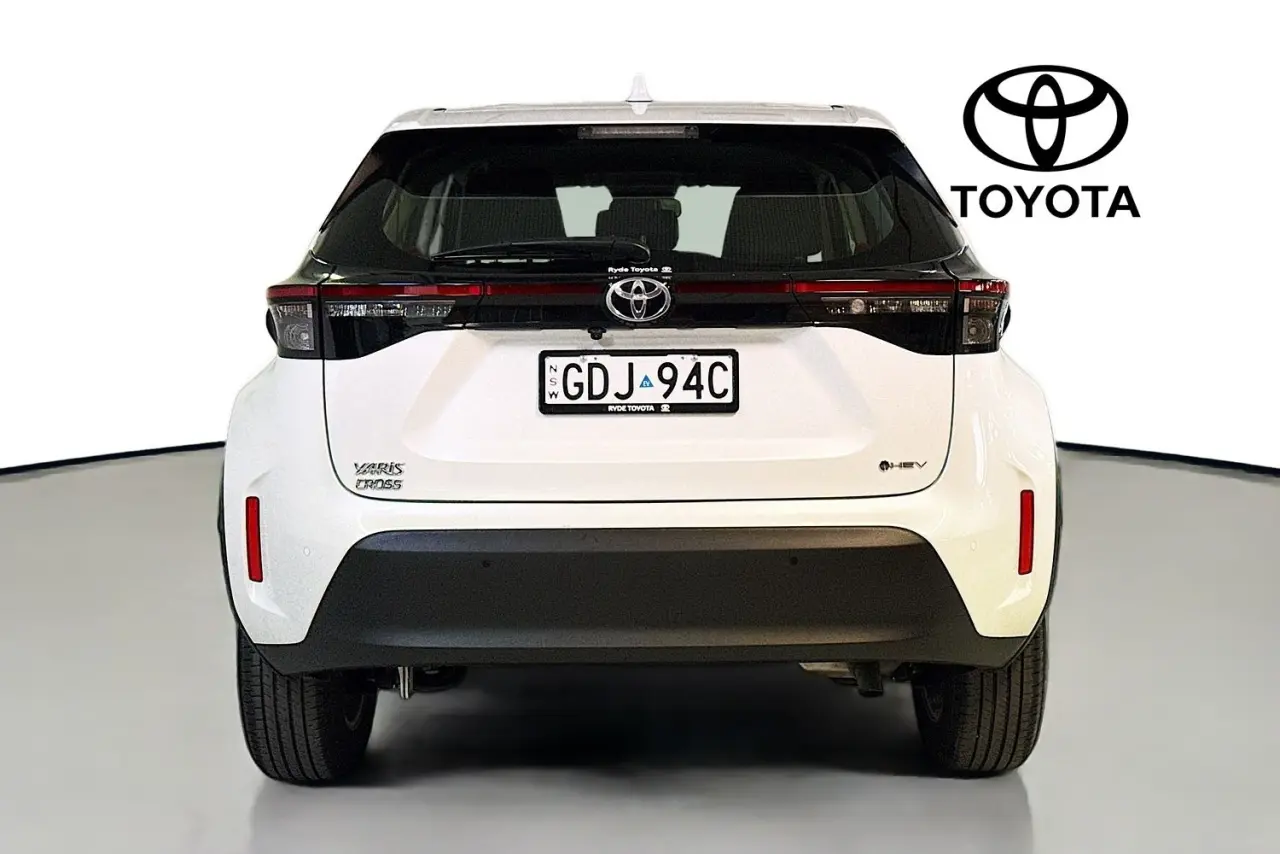 2025 Toyota Yaris Cross Gallery Image 7