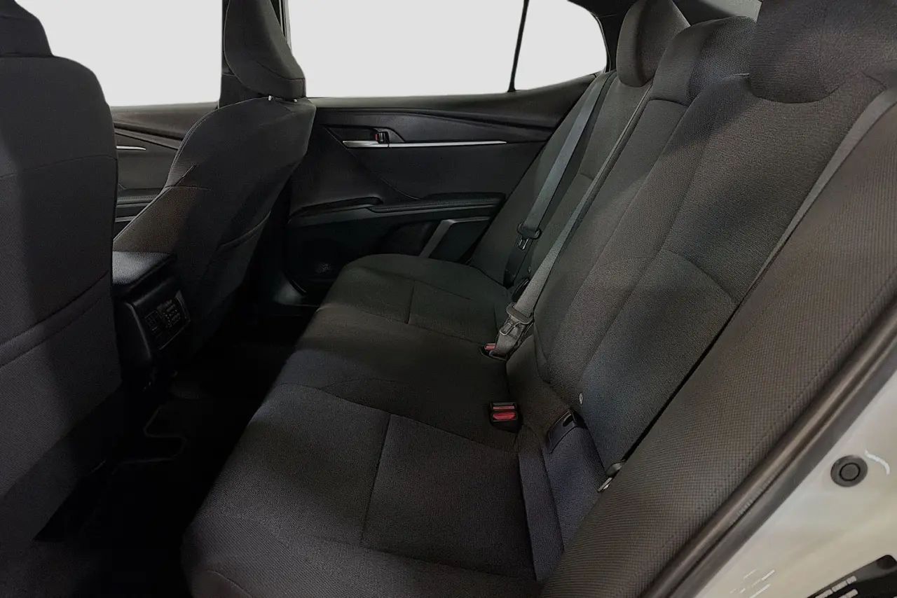 2025 Toyota Camry Gallery Image 26