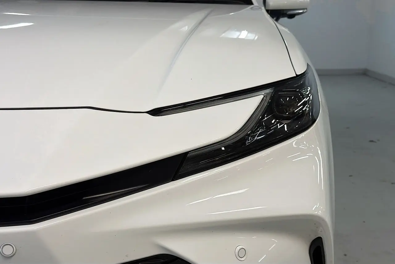 2025 Toyota Camry Gallery Image 3