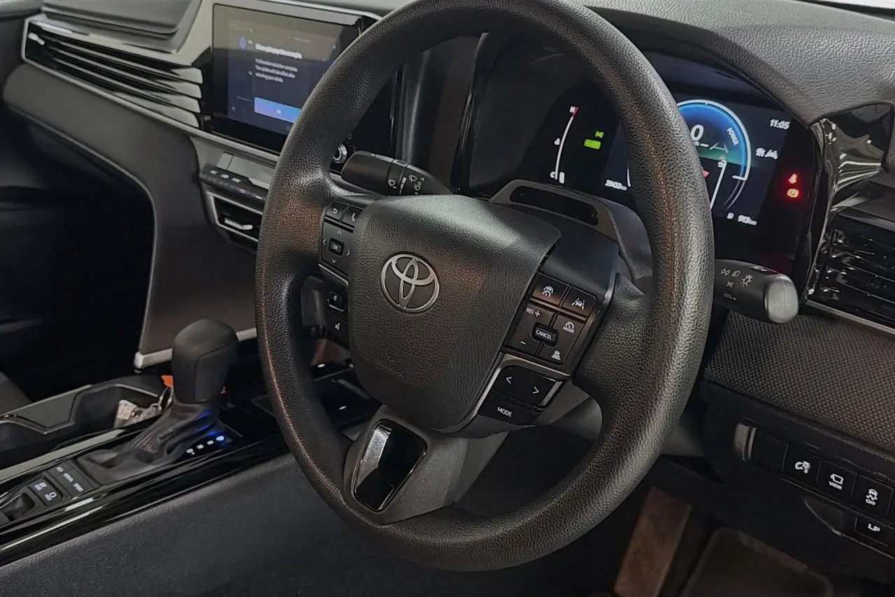2025 Toyota Camry Gallery Image 14