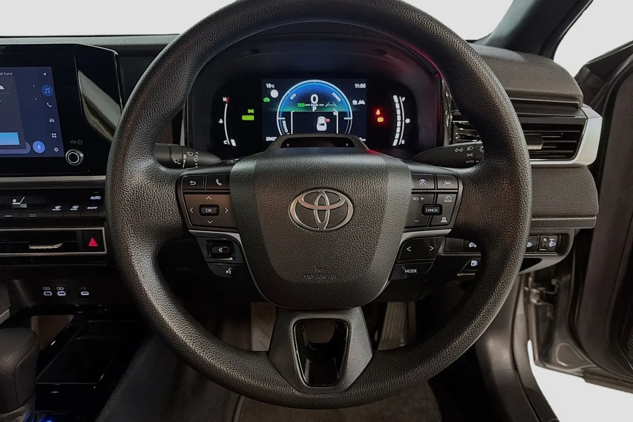 2025 Toyota Camry Gallery Image 21