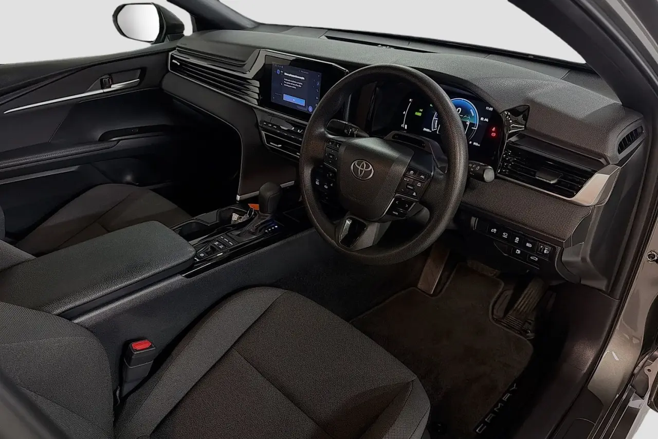 2025 Toyota Camry Gallery Image 22
