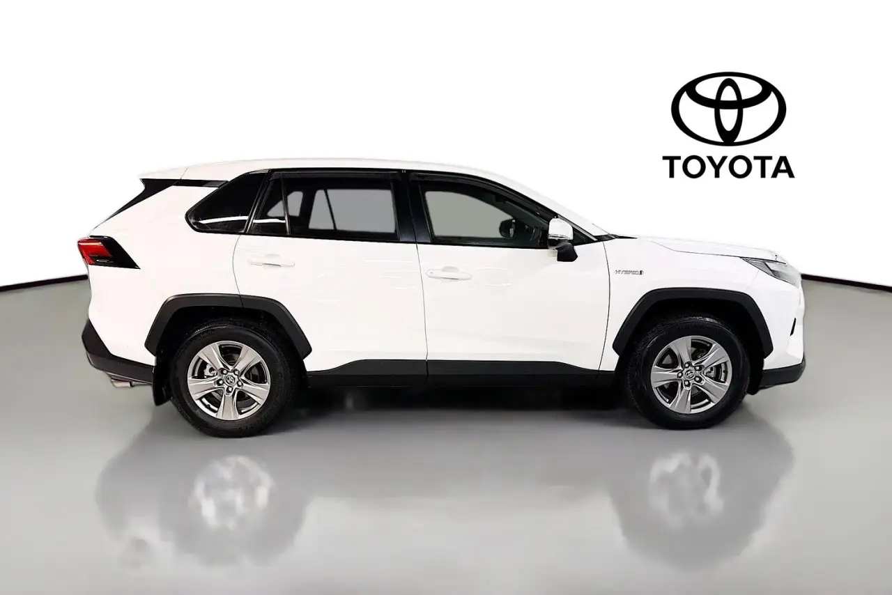 2022 Toyota RAV4 Gallery Image 11