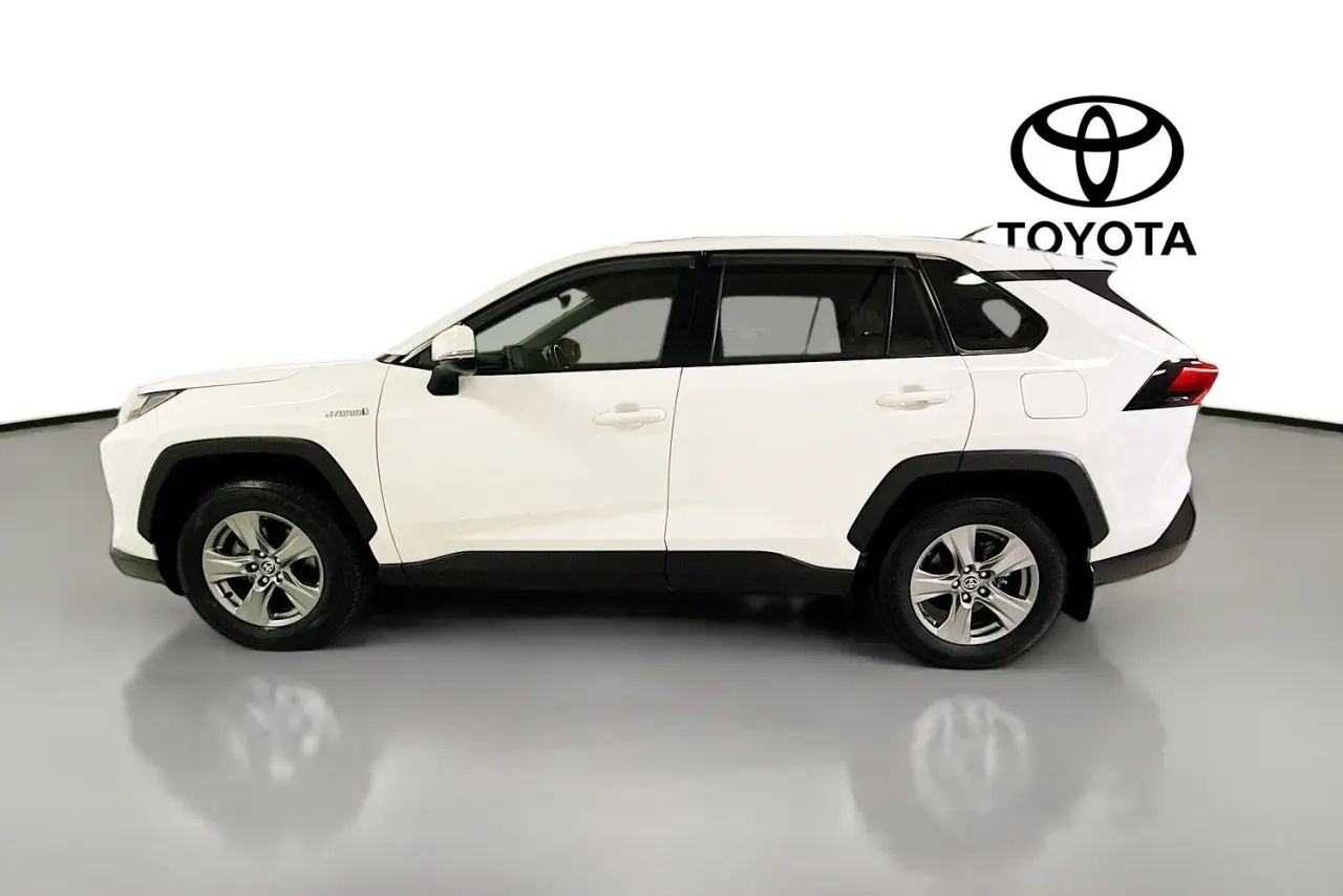 2022 Toyota RAV4 Gallery Image 5