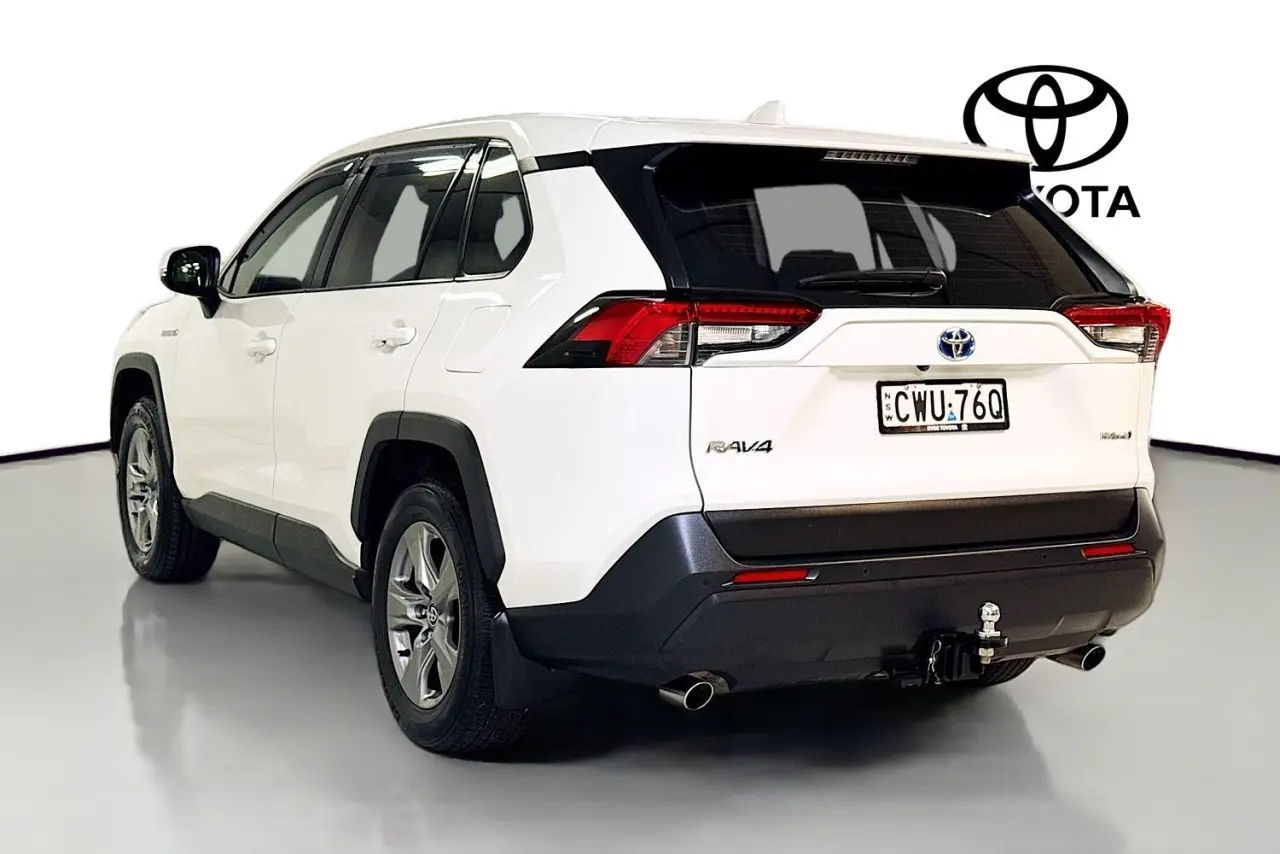 2022 Toyota RAV4 Gallery Image 6