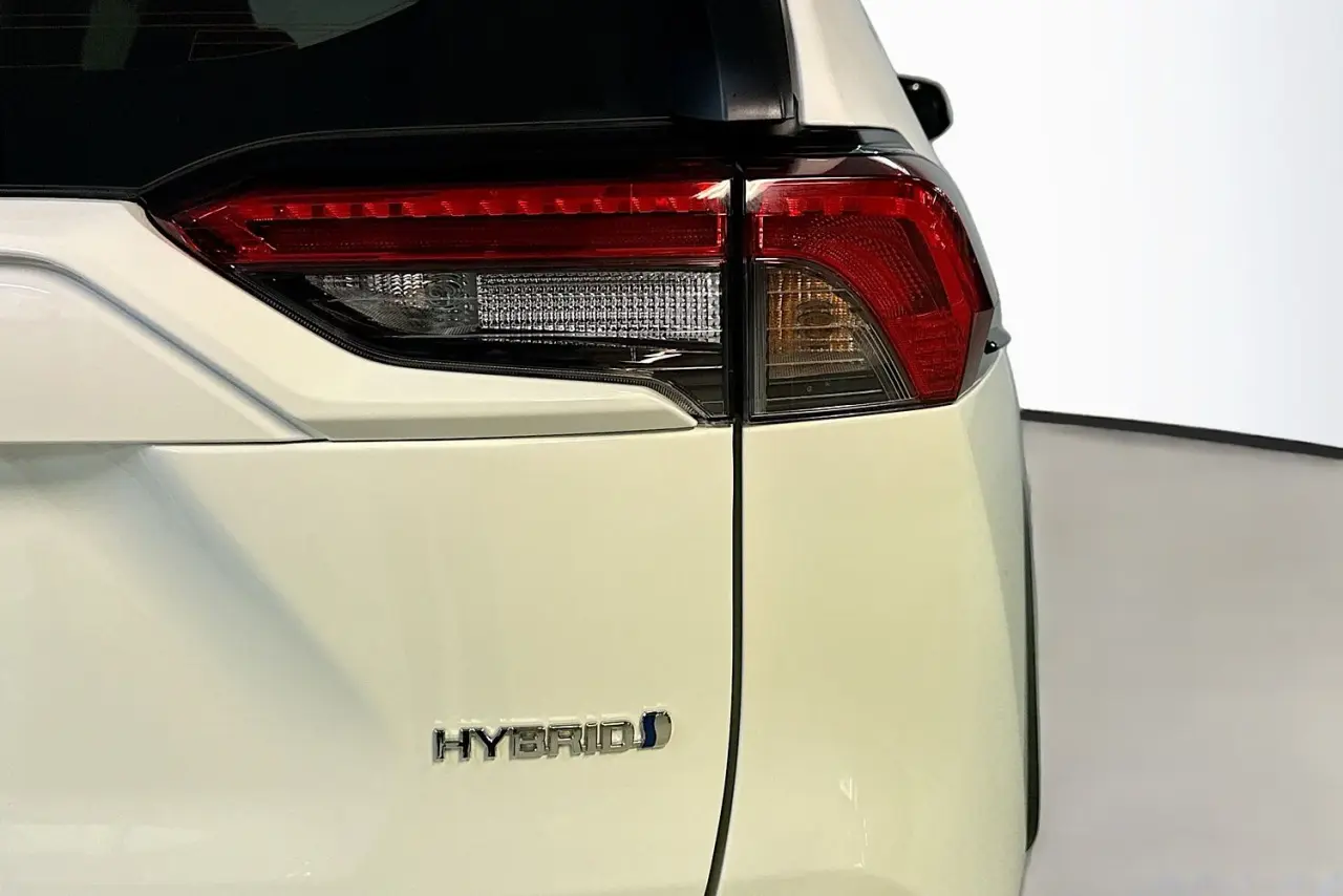 2022 Toyota RAV4 Gallery Image 9