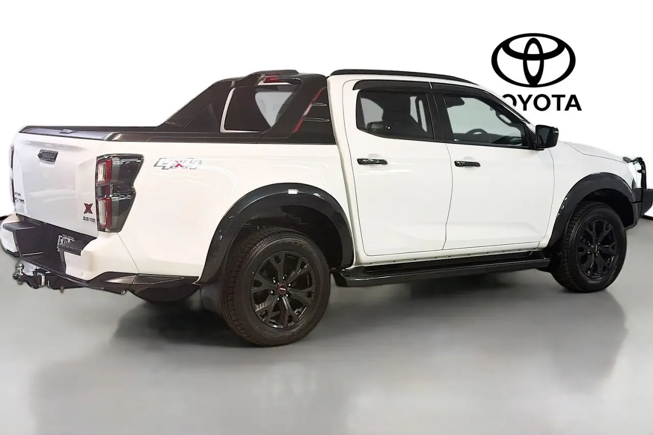 2023 Isuzu D-MAX Gallery Image 10
