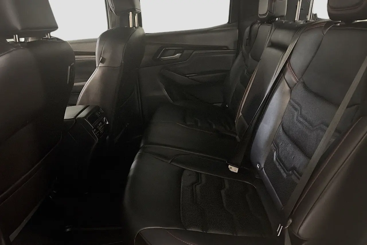 2023 Isuzu D-MAX Gallery Image 26
