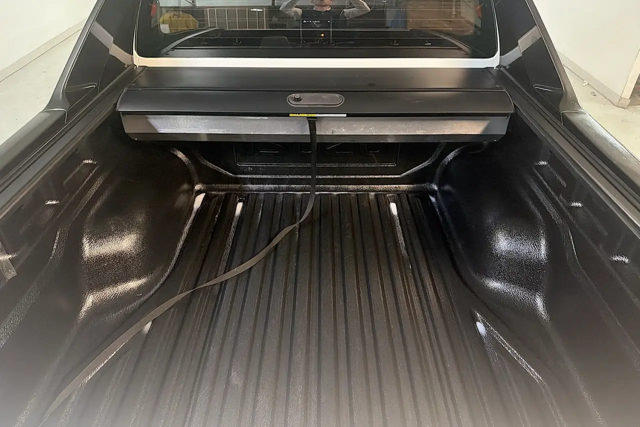 2023 Isuzu D-MAX Gallery Image 32