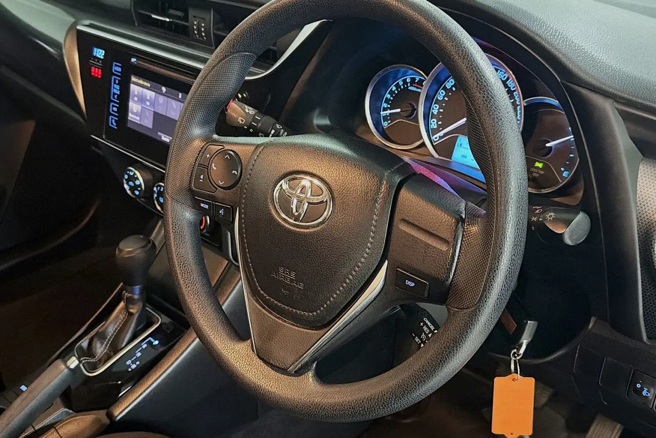 2015 Toyota Corolla Gallery Image 14