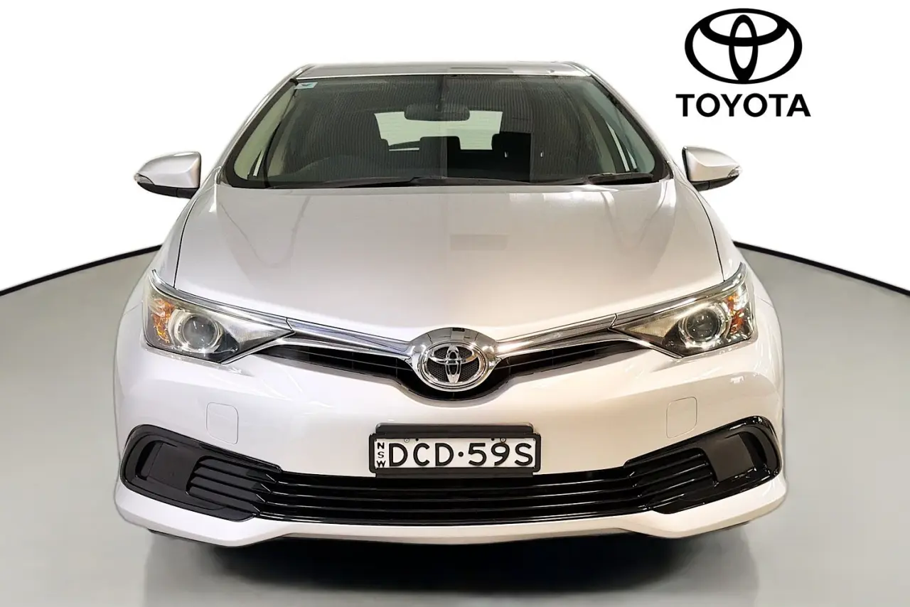 2015 Toyota Corolla Gallery Image 2