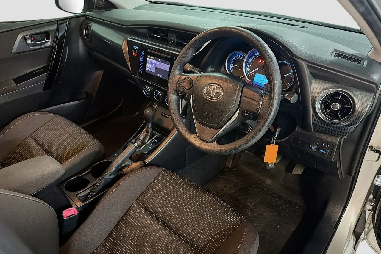 2015 Toyota Corolla Gallery Image 22