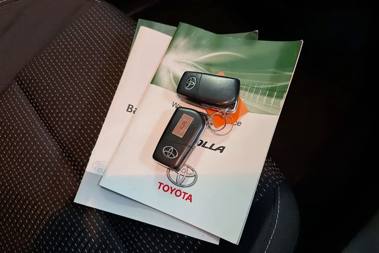 2015 Toyota Corolla Gallery Image 29