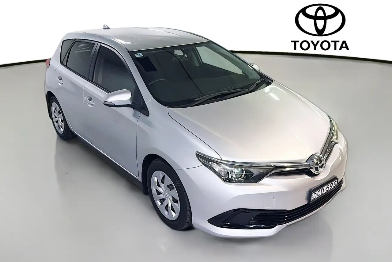 2015 Toyota Corolla Gallery Image 30