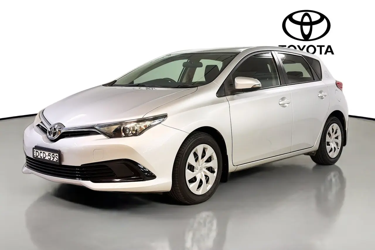 2015 Toyota Corolla Gallery Image 4