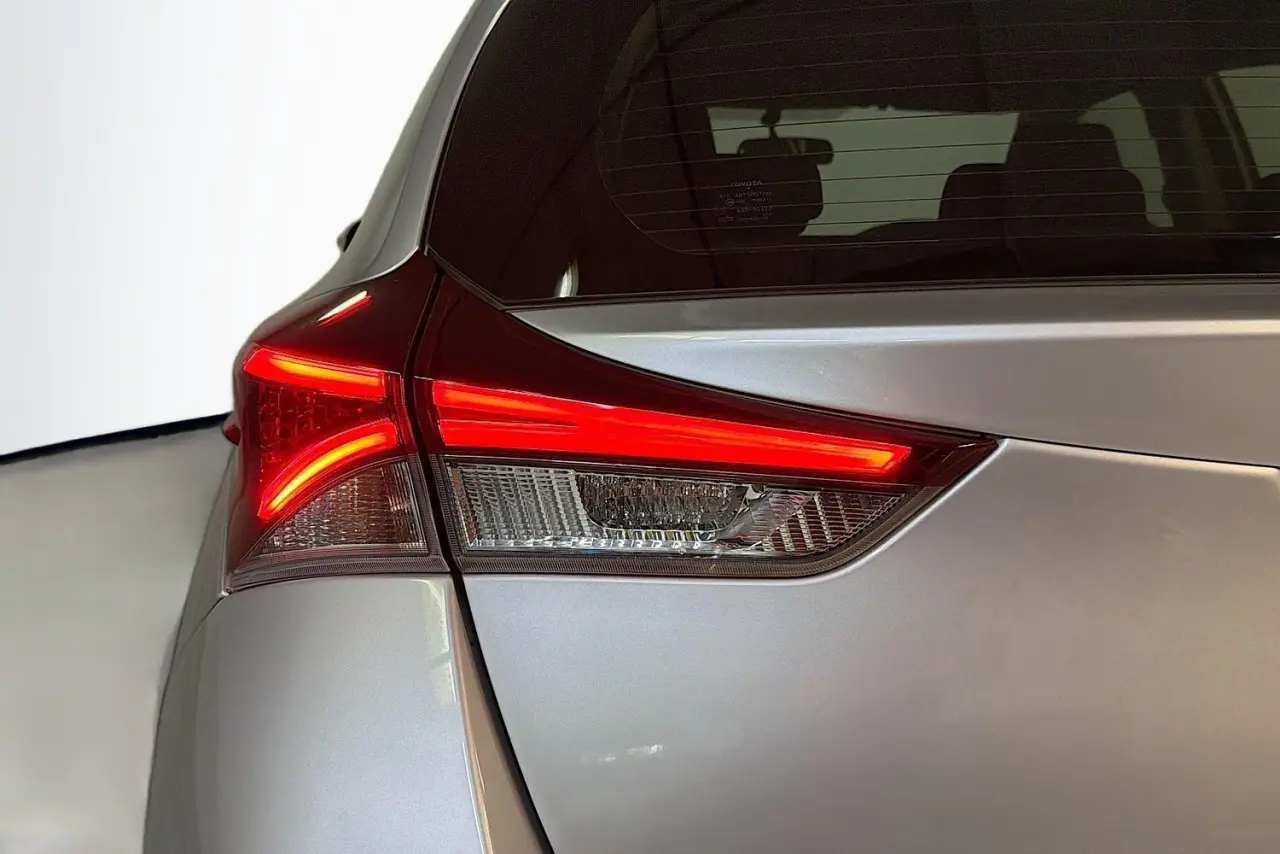 2015 Toyota Corolla Gallery Image 8