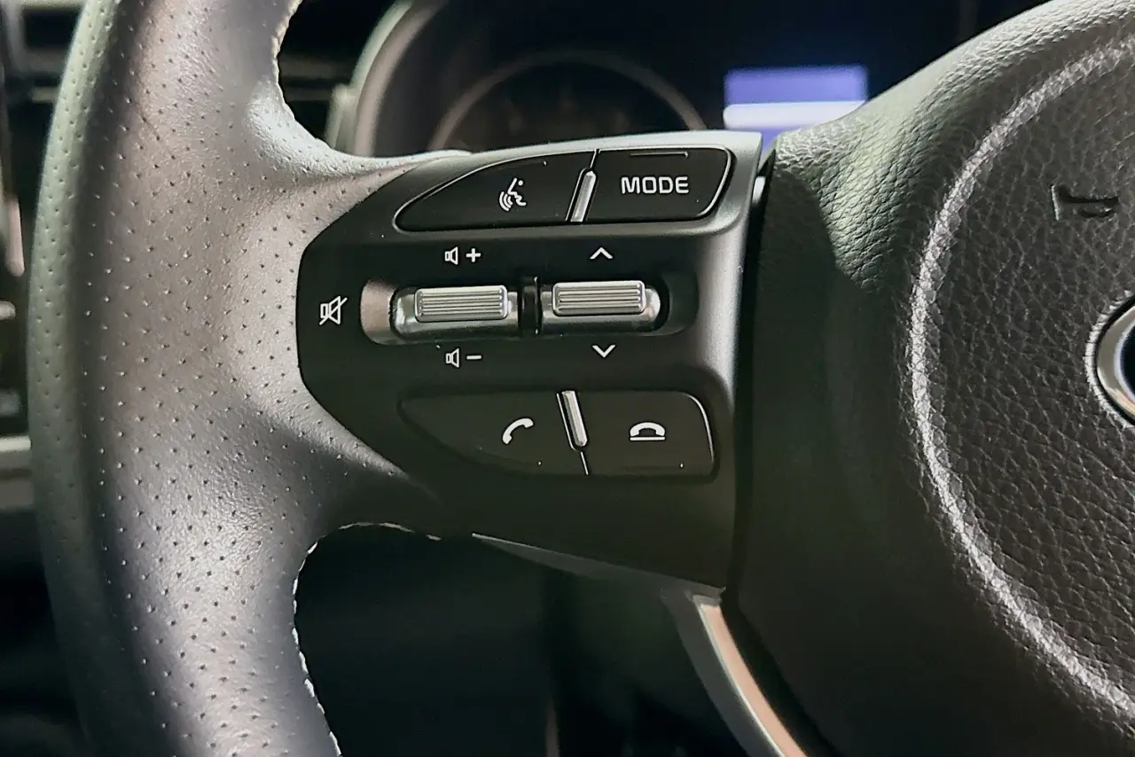 2021 Kia Rio Gallery Image 18