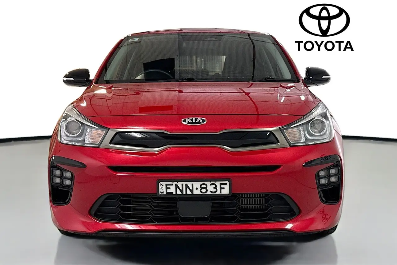 2021 Kia Rio Gallery Image 2