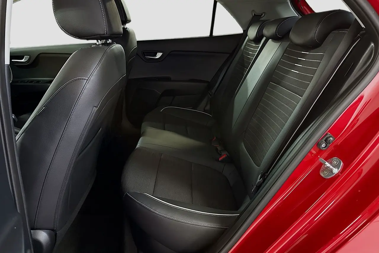 2021 Kia Rio Gallery Image 25