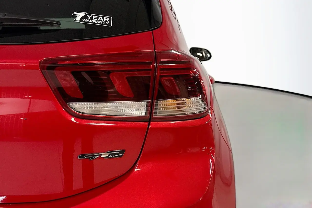 2021 Kia Rio Gallery Image 9