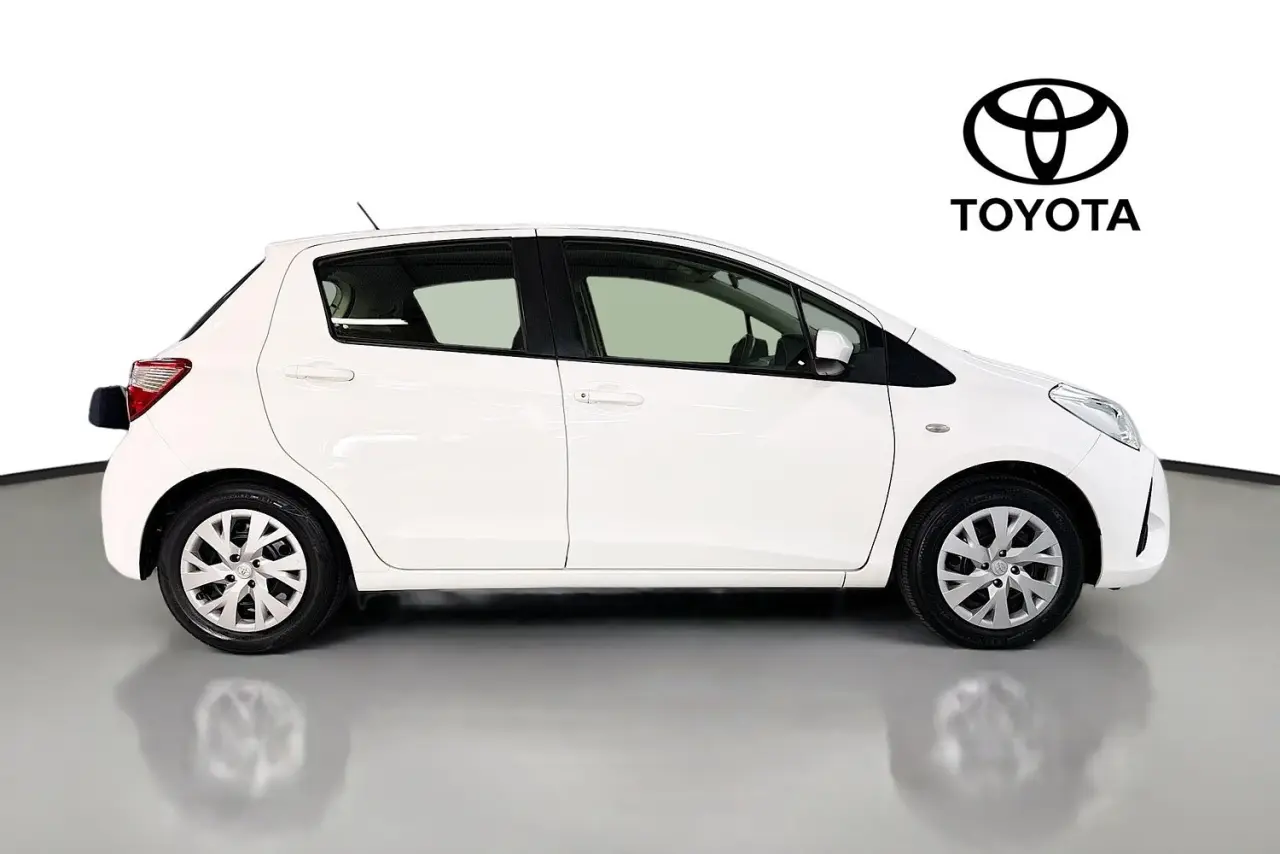 2019 Toyota Yaris Gallery Image 11
