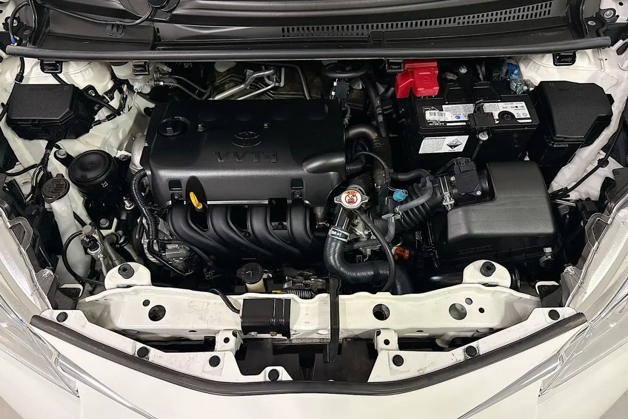 2019 Toyota Yaris Gallery Image 28
