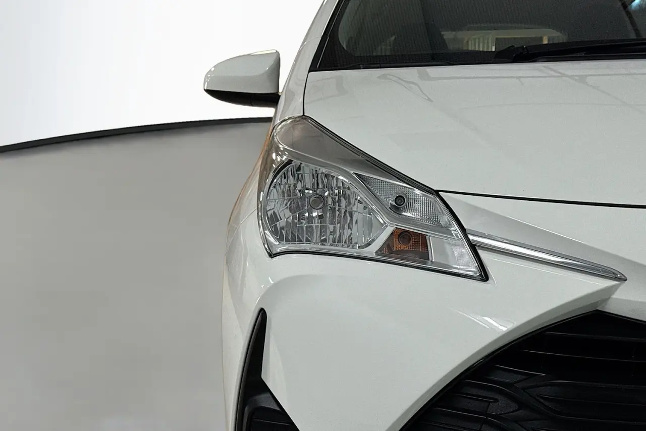 2019 Toyota Yaris Gallery Image 3