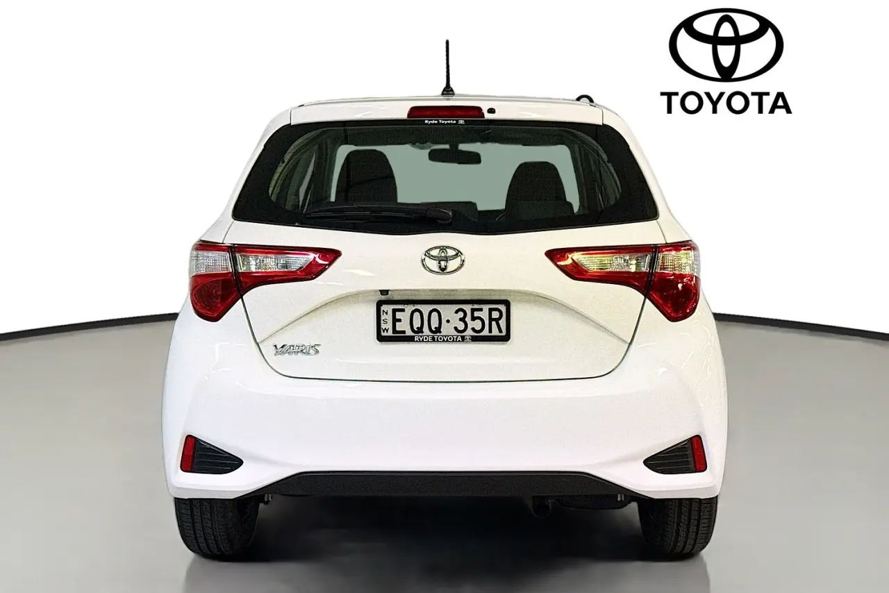 2019 Toyota Yaris Gallery Image 7