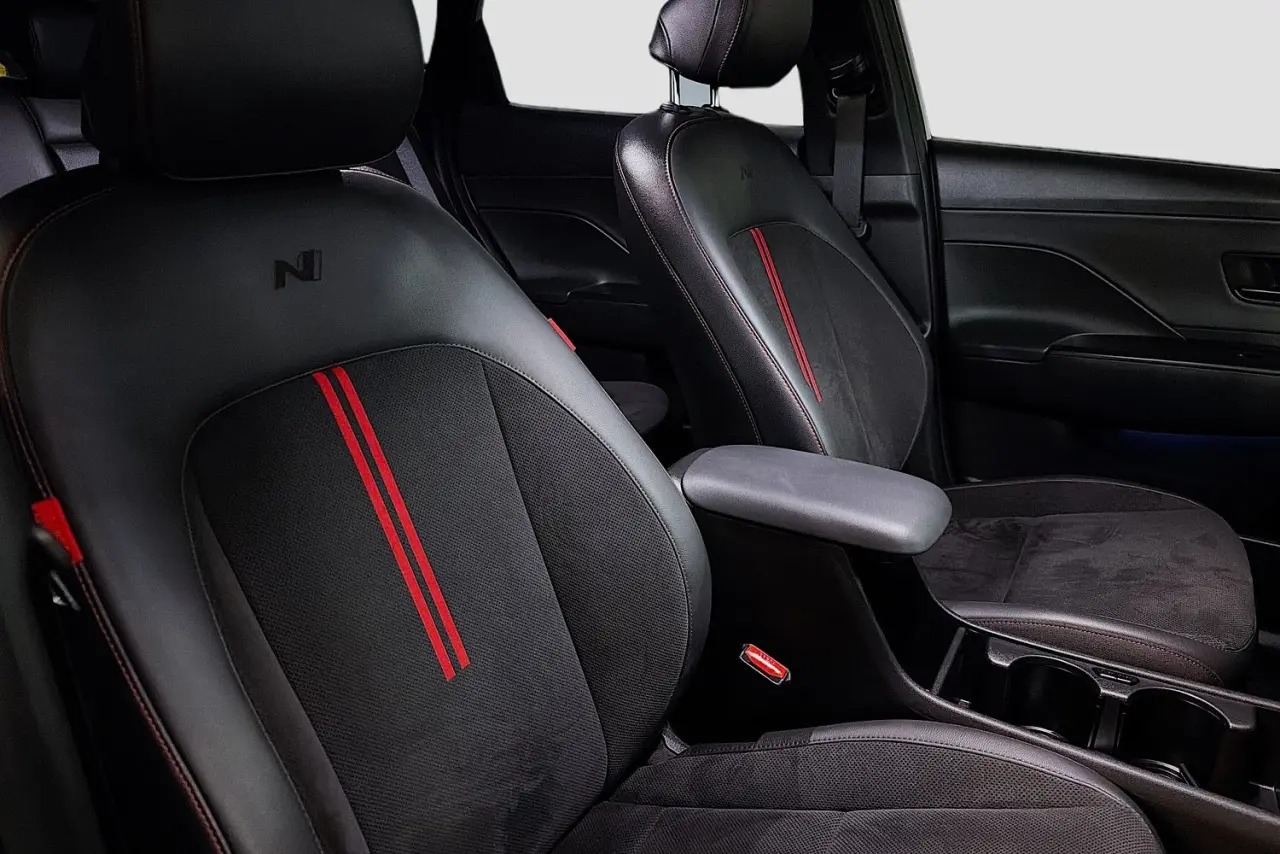 2025 Hyundai Kona Gallery Image 13