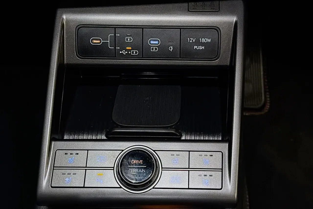 2025 Hyundai Kona Gallery Image 18