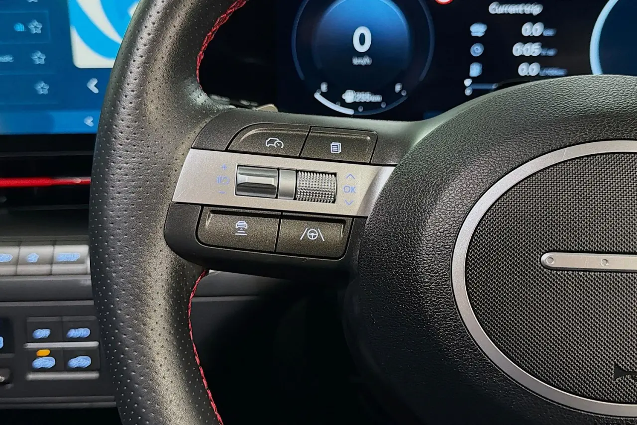 2025 Hyundai Kona Gallery Image 19