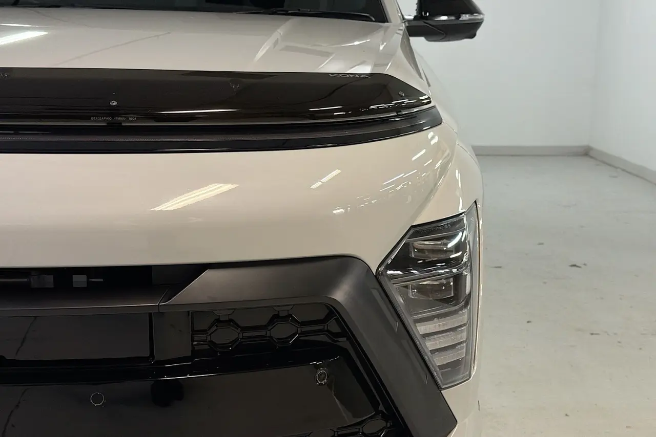 2025 Hyundai Kona Gallery Image 3
