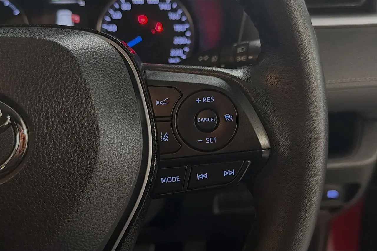 2019 Toyota RAV4 Gallery Image 20