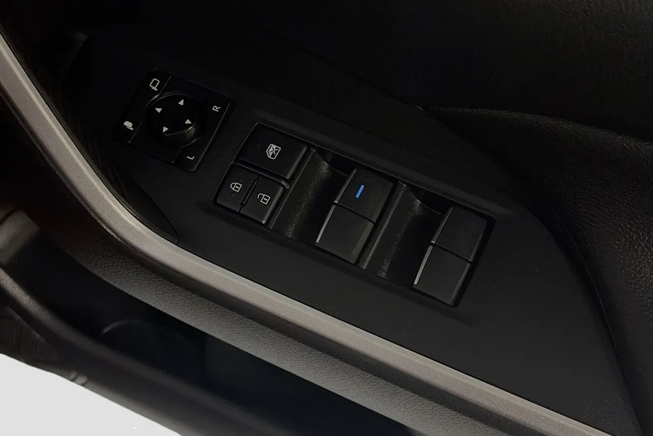 2019 Toyota RAV4 Gallery Image 24